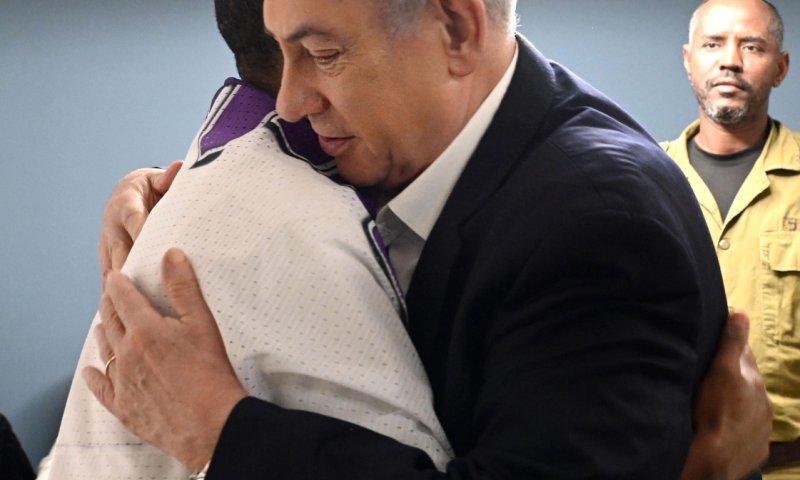 בצעד נדיר: נתניהו הגיע לניחום אבלים בשבי שומרון