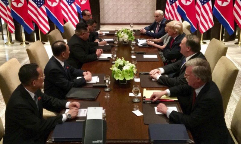 בלי קינוח בנעל: מה טראמפ וקים אכלו יחד?