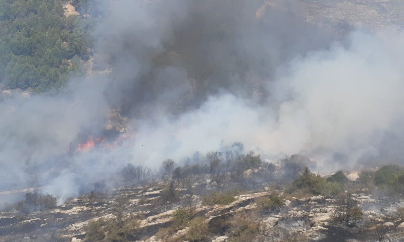 השריפה בירושלים: נמשך המאמץ לכיבוי מוקדי האש