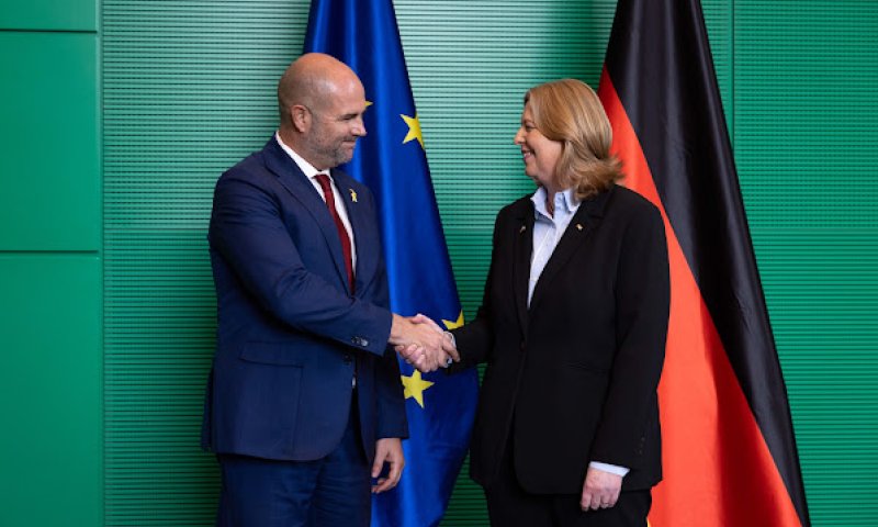 אוחנה פתח את הביקור באירופה: "רגעים מתוחים"