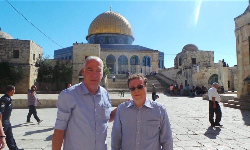 לקראת הבחירות: אורי אריאל ברך את דב קלמנוביץ' בברכת כהנים בהר הבית