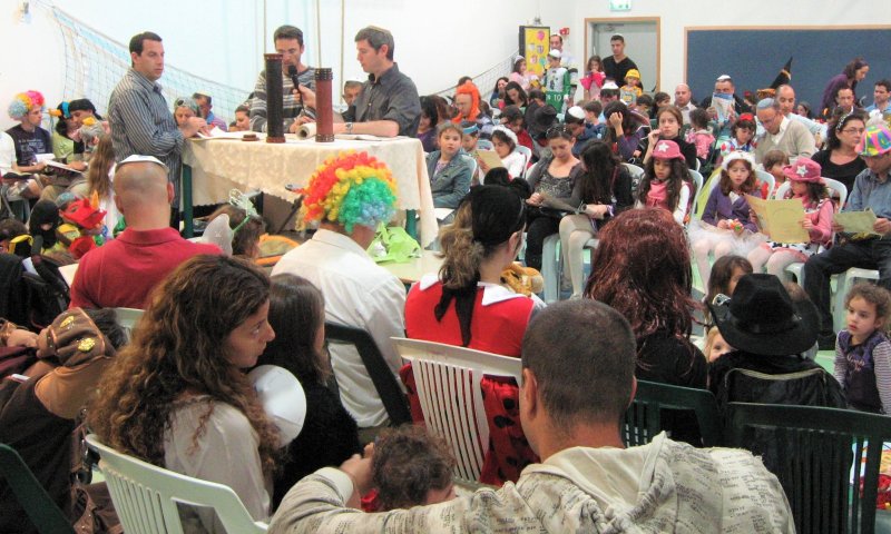 בידוד מהקורונה? כך תיקחו חלק בקריאת מגילה