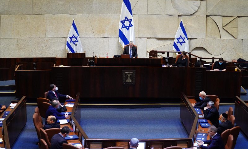 סידורי המליאה החדשים: סמוטריץ' ליד היבה יזבק