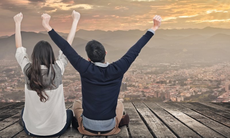 דייט בלי כיסוי: הנואשים והאמיצים