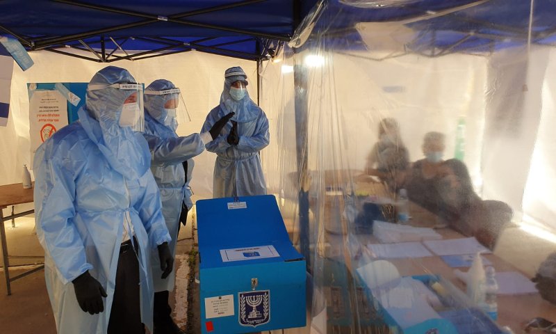 קלפי לחולי קורונה: "אני שמח שיש רק מצביע אחד"