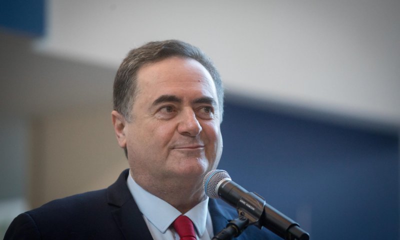 בגלל פוסטים בפייסבוק: ישראל כ"ץ פיטר את היועץ