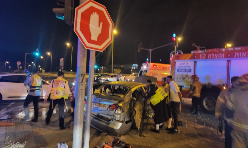 תאונת דרכים סמוך לבית שמש: שישה פצועים