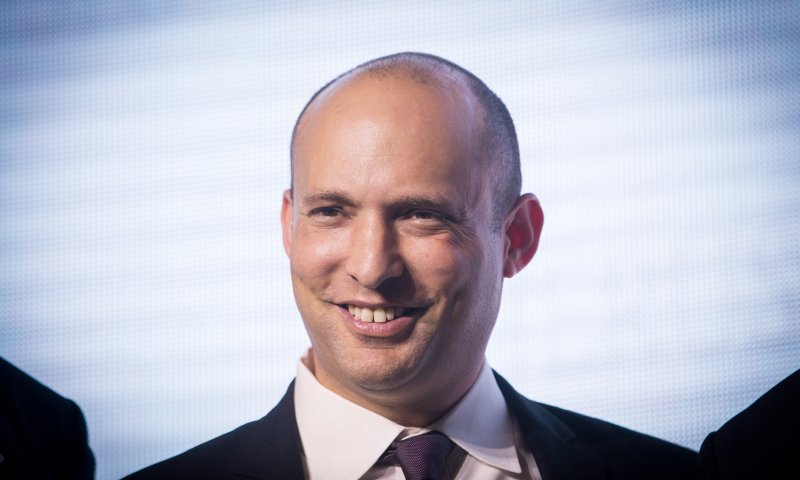 יש סולחה: בנט ועובדי משרד החוץ עשו שלום