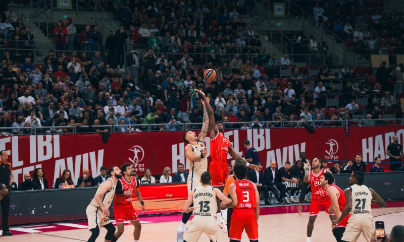 היסטוריה: הפועל תל אביב הביסה את ברצלונה