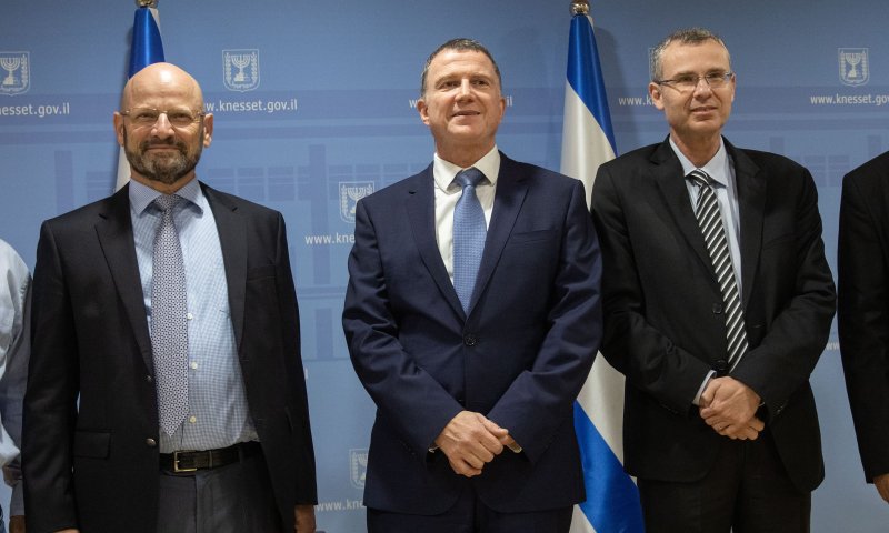 נעלמו העקרונות, נשארו התיקים | סיכום פוליטי