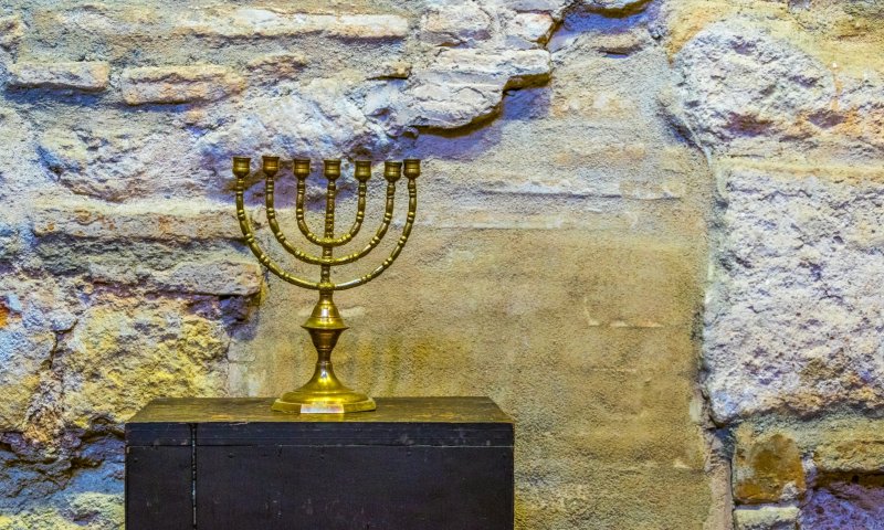 בערב יום השואה: בית הכנסת בברצלונה הושחת