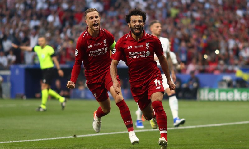טירוף באנגליה: ליברפול מחצה את יונייטד