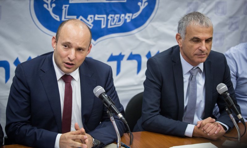 סקר מנדטים: בנט נחלש, כחלון מתרסק וליברמן נוסק