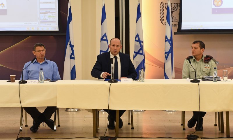 שר הביטחון נפתלי בנט: "אם צריך תפרו את הכללים"