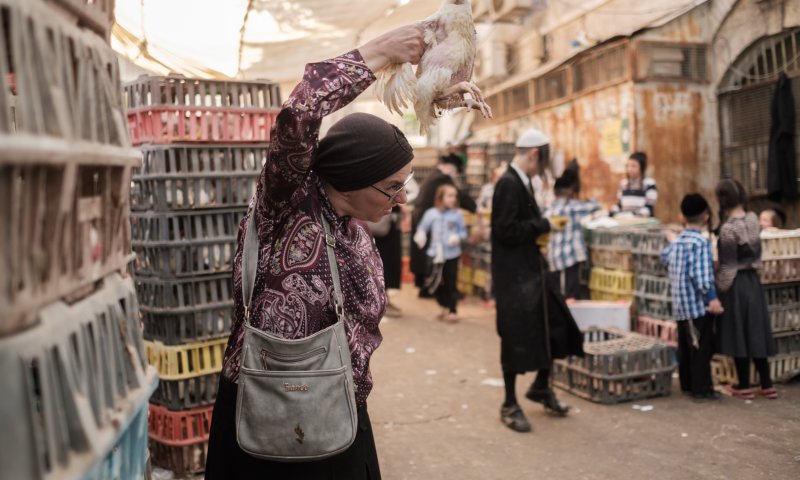 לקראת יום הכיפורים: גלריית תמונות מההכנות במאה שערים