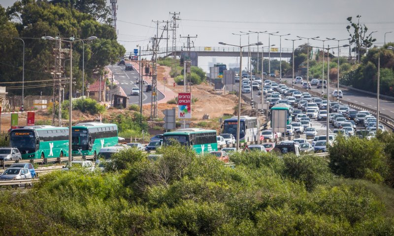 סוכל פיגוע: חשוד נעצר בכביש ירושלים תל אביב