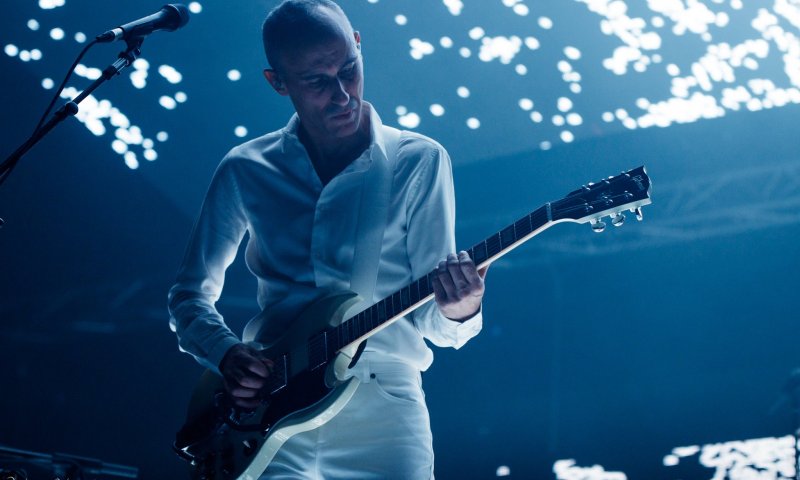 מפתיע: אסף אמדורסקי שר את הלהיט של איתי לוי