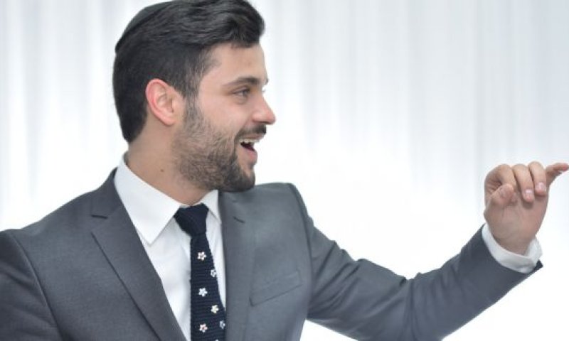 מרגש: הזמר איציק דדיה הציע נישואין לבת הזוג