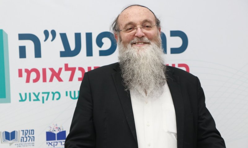 הרב מנחם בורשטין סופד לרב ברוך אזרחי זצ"ל