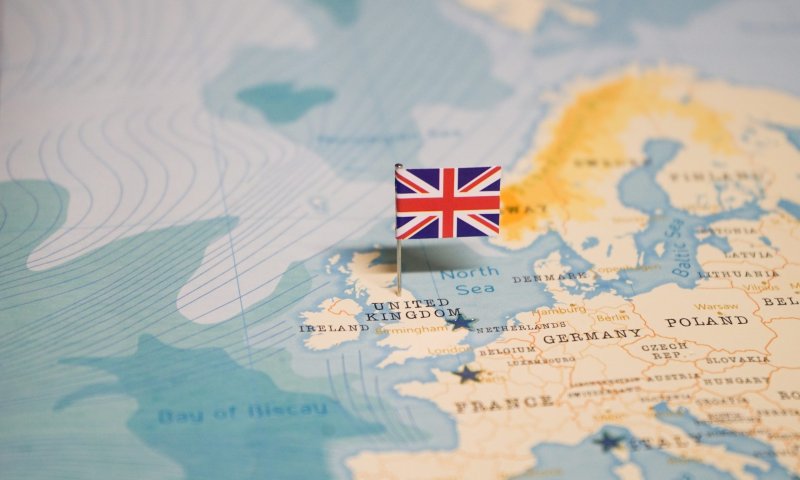 שר החוץ הבריטי: הפסקת אש מידית, וסיוע לפלסטינים