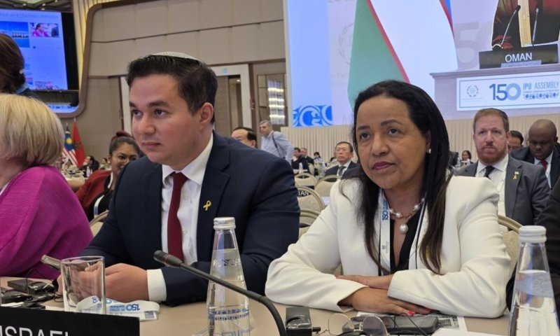 בושה: נציג המדינה המוסלמית הפנה אצבע משולשת לח"כ הישראלי