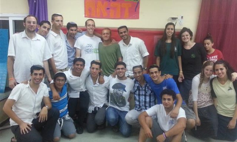 "הגבאי הותקף בידי המסתננים ומאושפז ומאז אני מחליף אותו"