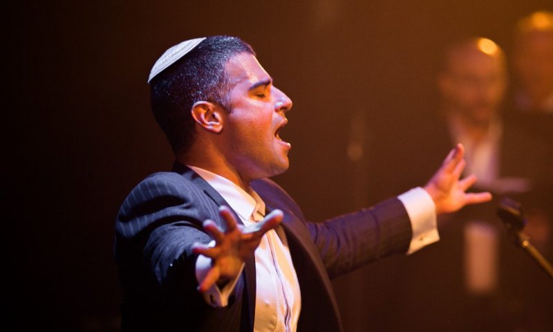 מרגש: שיר תפילה להחזרת הקהל לבתי הכנסת. צפו