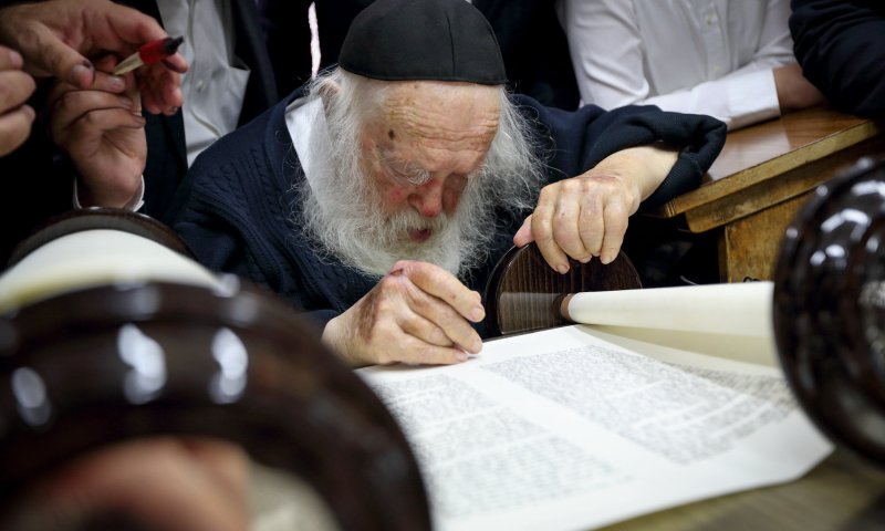 הרב קנייבסקי הורה: לא לקיים בדיקות בישיבות