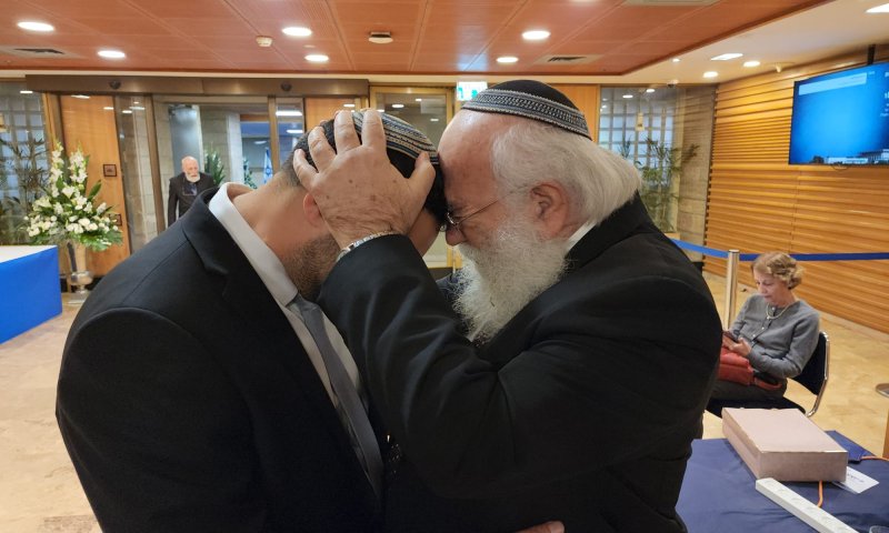 ברוך דיין האמת: אבא של השר יצחק וסרלאוף נפטר