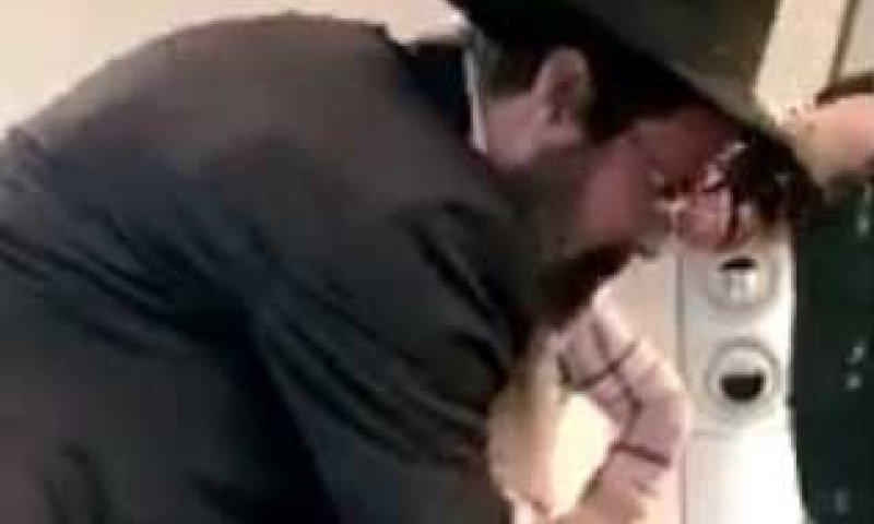 סרטון התפילין: "הגרסה של הפרופ' היא שקר מוחלט"