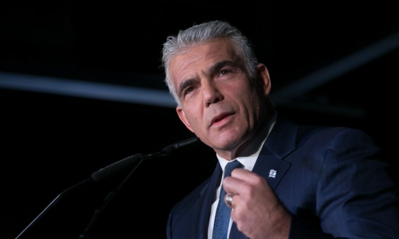 יעמוד בזה? ההבטחה המפתיעה של לפיד לחרדים