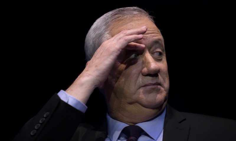 דובר כחול לבן דורש: "תצדיעו ותסתמו חצופים"