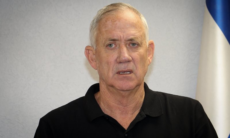 גנץ: "נתניהו שוב שיכור כוח, נרעיד את המדינה"