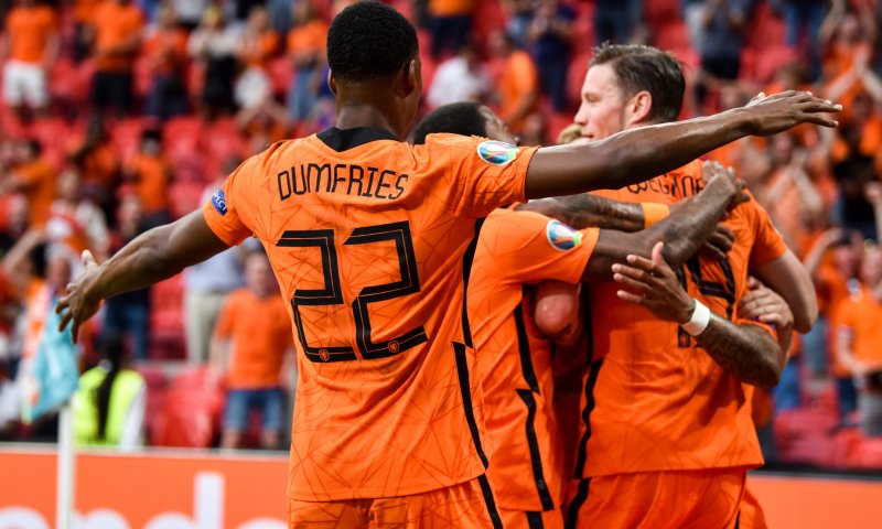 חגיגה כתומה: הולנד ניצחה את ארה"ב ועלתה לרבע גמר