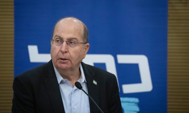 מסתמן: יעלון לא יכהן תחת נתניהו בממשלת אחדות