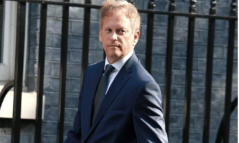 שר ההגנה: ישראל יוצאת מגדרה כדי להתריע לאזרחים