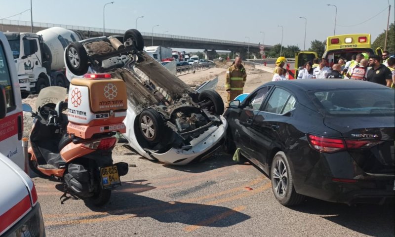 4 פצועים, בהם 2 בינוני בתאונה בצומת ארז
