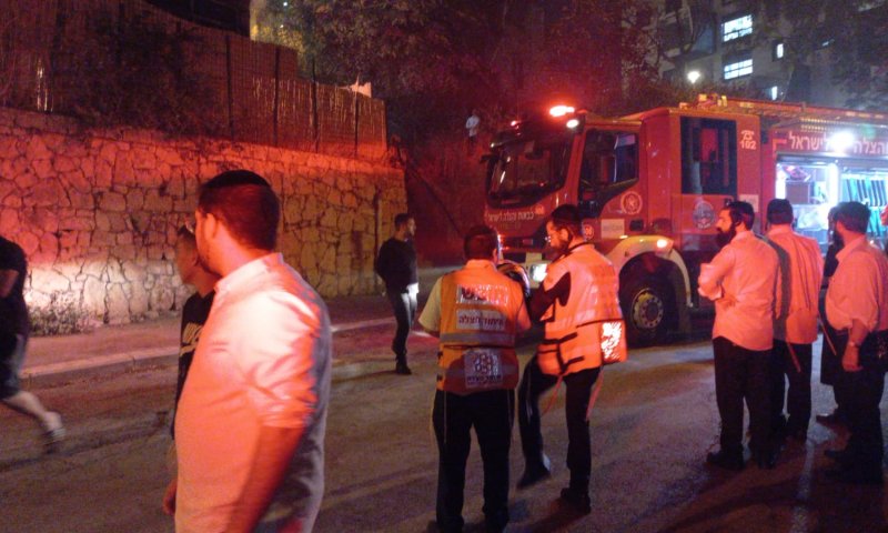 שריפה בבניין בשכונת הדר בחיפה: 10 נפגעים מחולצים