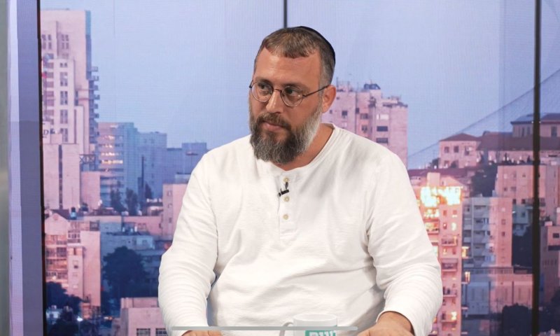 "תיקנו בתים תחת אש": איתי בירמן באולפן סרוגים