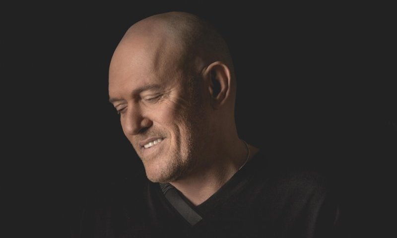 הלהיט הבא? כששלומי שבת והיוצר של TOY נפגשו&bull; צפו