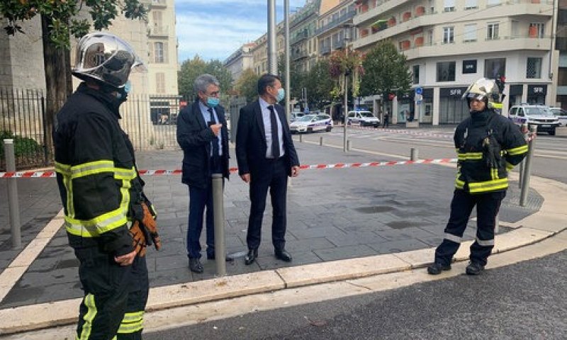 מקרון: "צרפת נמצאת תחת מתקפת טרור איסלאמית"