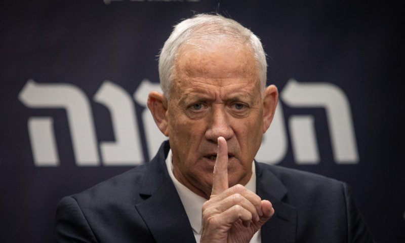 גנץ תוקף את רה"מ נתניהו: "סכנה לביטחון המדינה"