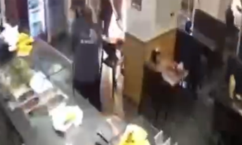 שניות מאסון | רגע נפילת הטיל בקריית שמונה. צפו