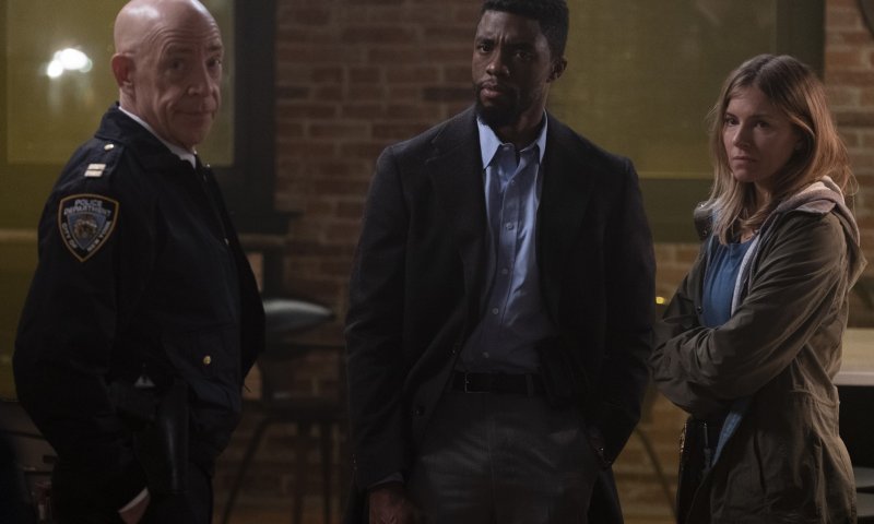 ביקורת סרטים: 21 גשרים &bull;21 דקות שישנתי