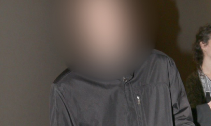 זמר מוכר הכה את זוגתו ברחוב ונעצר