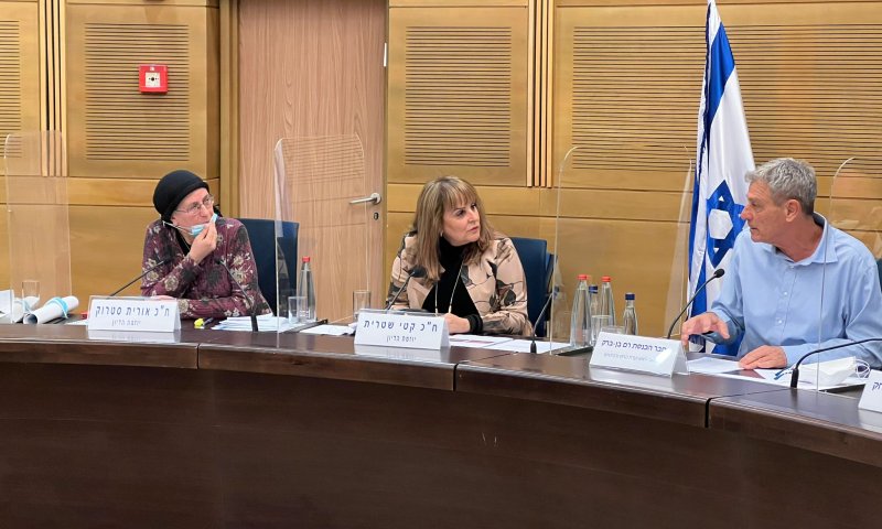 "הגיע הזמן שגורמים זרים יפסיקו להתערב"