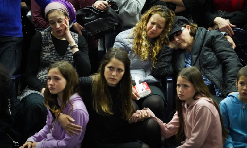 אפרת אטינגר: "הגענו למצב שאזרח שומר על חייל"