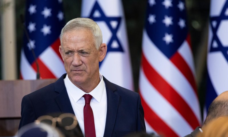 ישלחו סיוע נוסף? גנץ ישוחח עם שר ההגנה האוקראיני