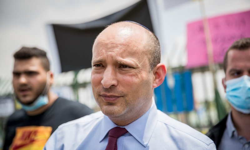 ביקורת בגוש השינוי על יכולת המנהיגות של בנט