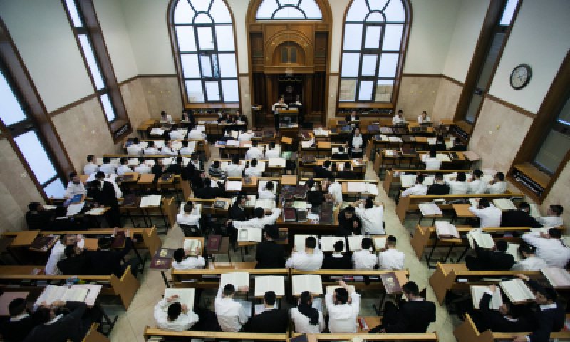 למה כשאצלנו קראו לסגור את ישיבת מיר לא הזדעקנו?